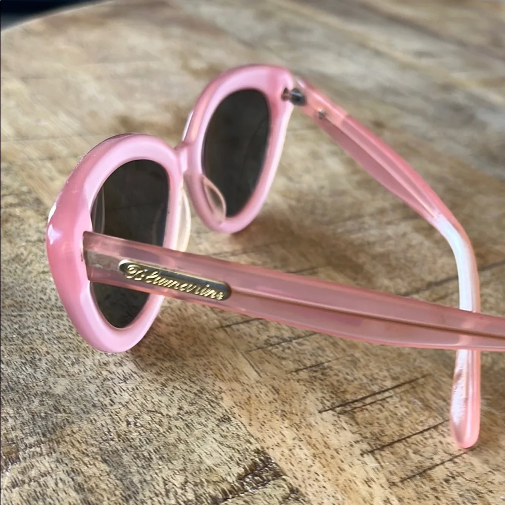 Chic Pink Cat-Eye Sunglasses - Picture 3 of 4
